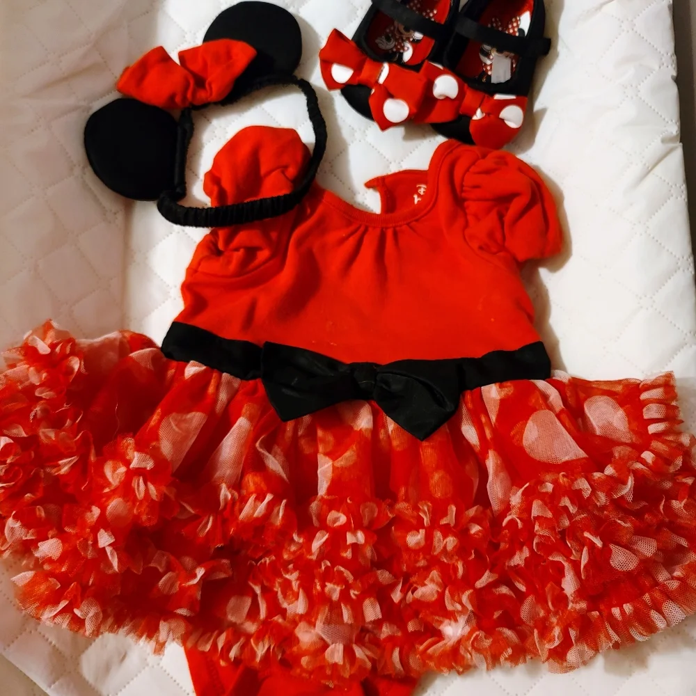 Mini Mouse outfit - Picture 1 of 2
